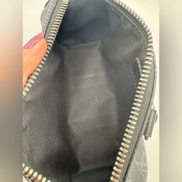 Louis Vuitton Keepall Bandoulière 25 - Picture 12 of 16